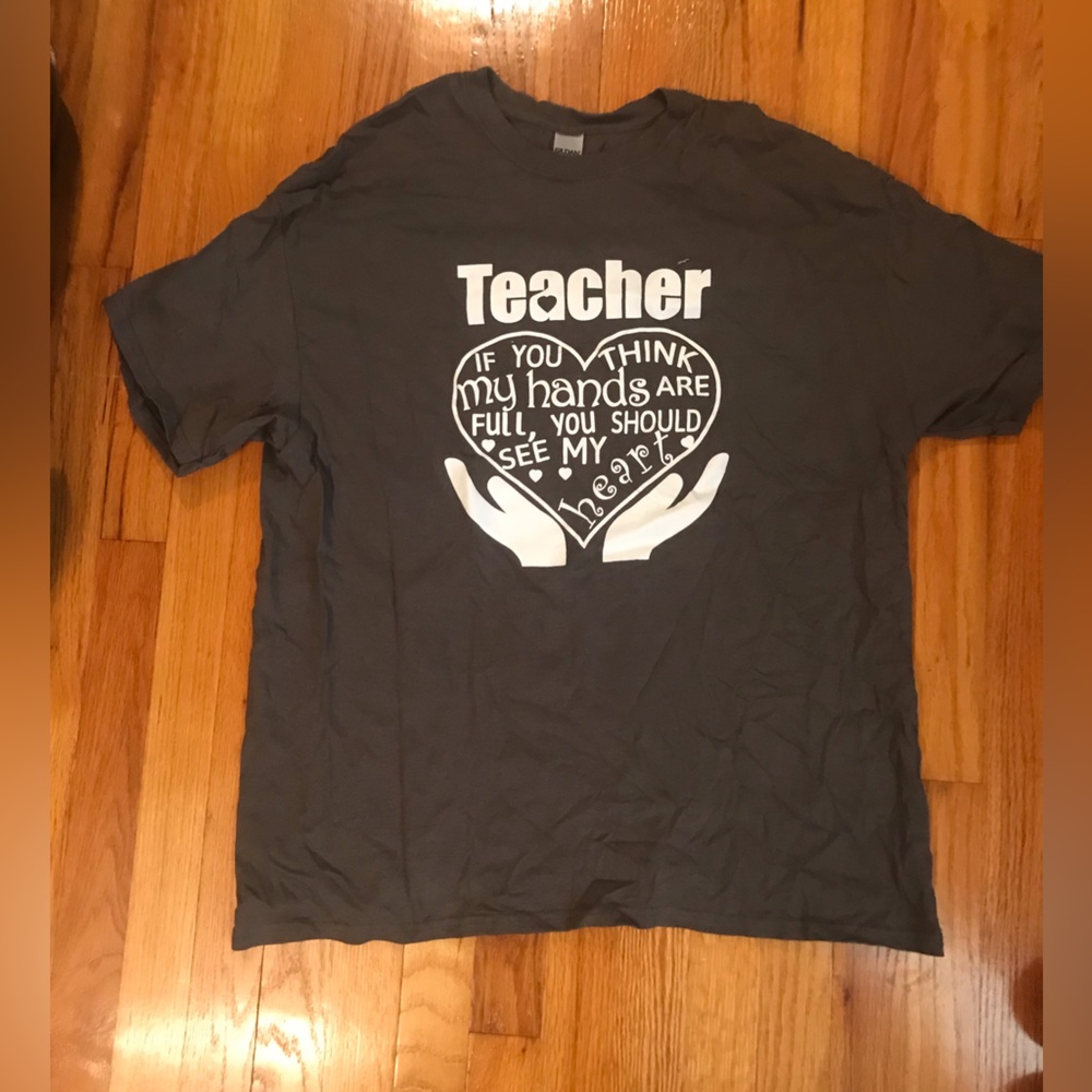 Gildan teacher’s shirt XL